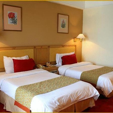 Tiara Medan Hotel & Convention Center Экстерьер фото
