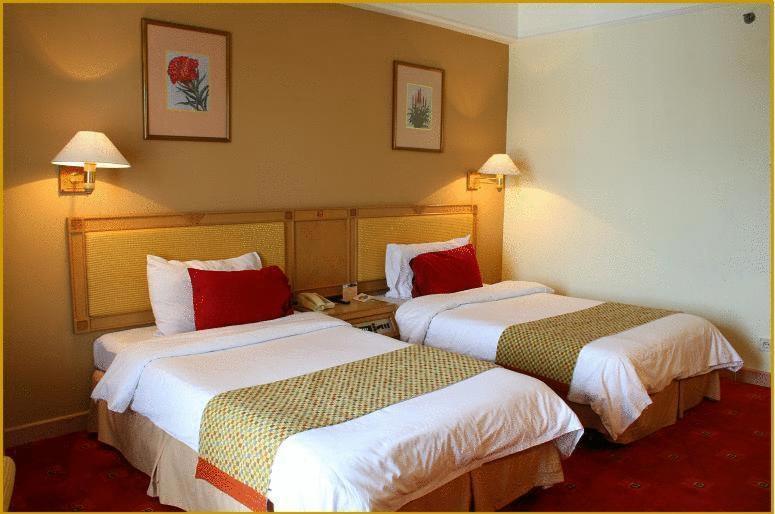 Tiara Medan Hotel & Convention Center Экстерьер фото